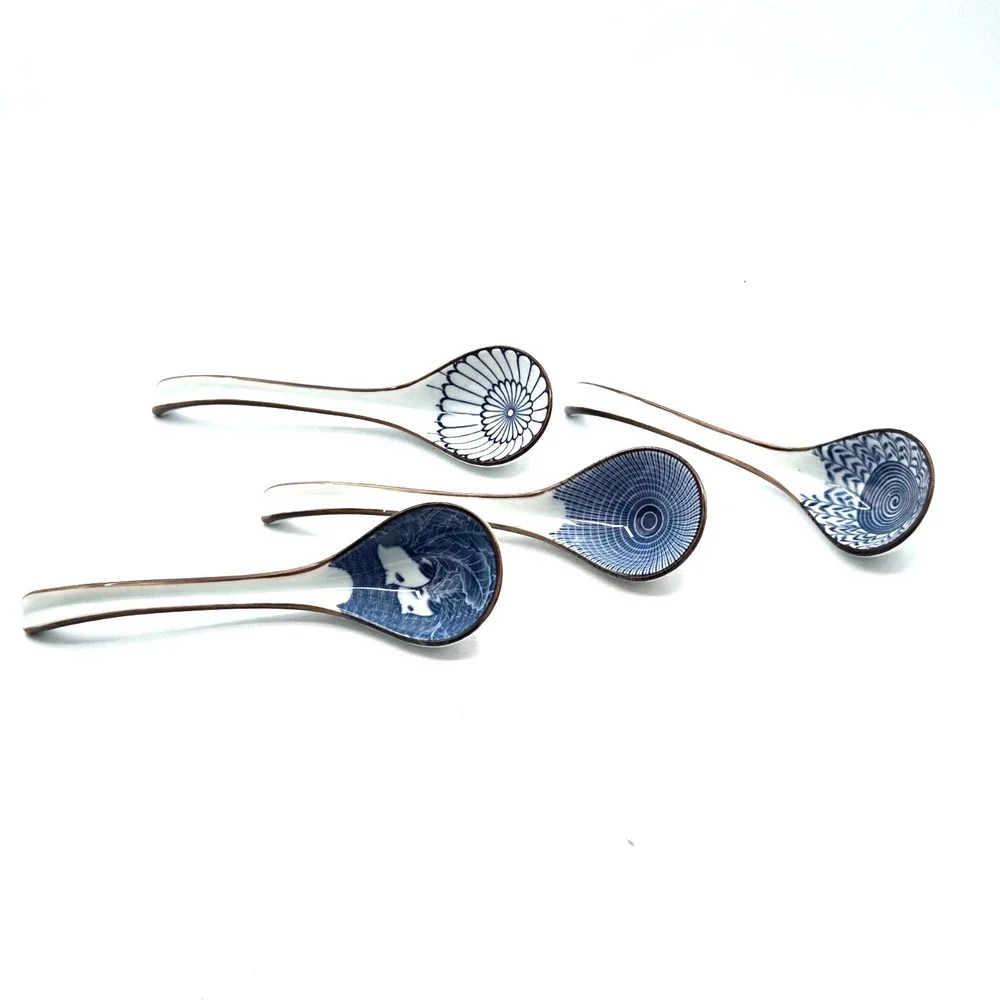 Asian Style Ceramic Soup Spoons Ramen Blue and White Set‎ of 4
